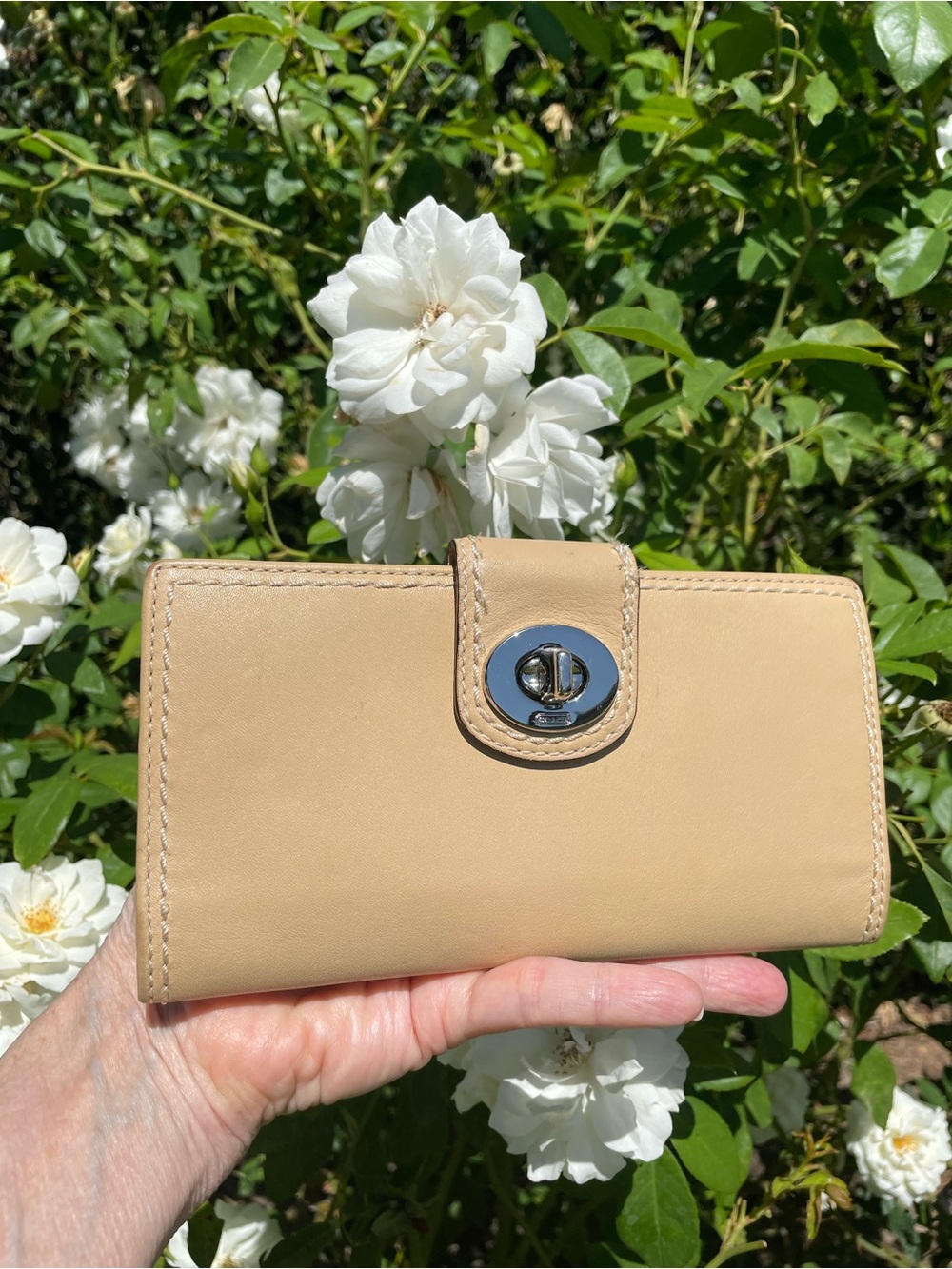 Coach Tan Leather Turnlock Continental Wallet 13 Card Slots ID Window Y2K